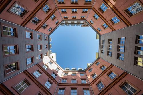 Nathalie Léopold - Le rouge … Berlin